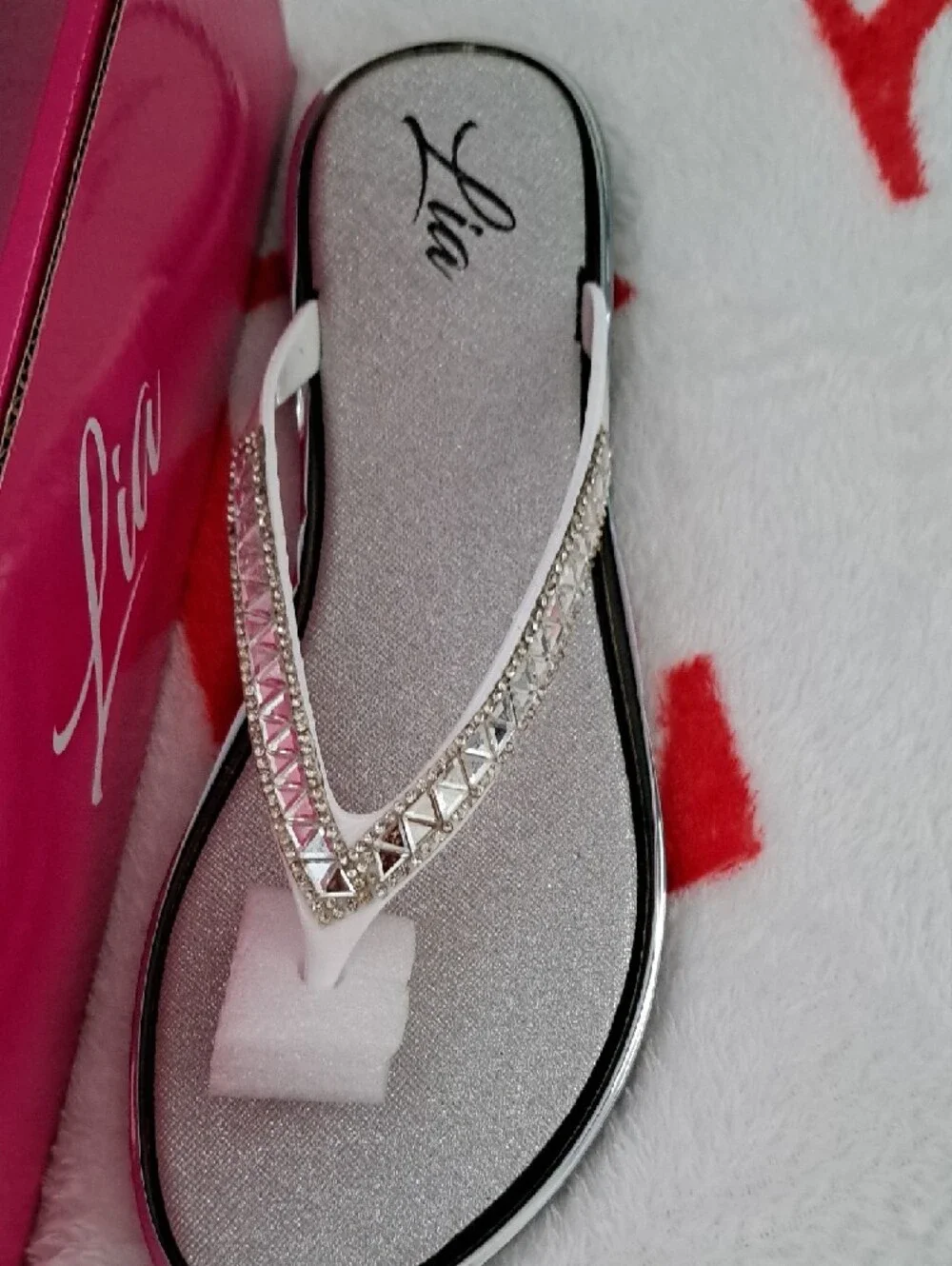 White Rhinestone Flip Flop Sandals - Women's Size 11 - Picture 2 of 4